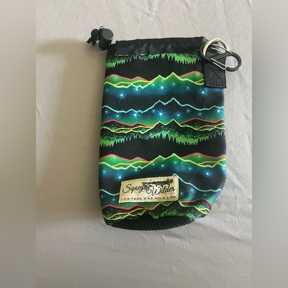 Sipsy and Wilder - Picture 6 of 6